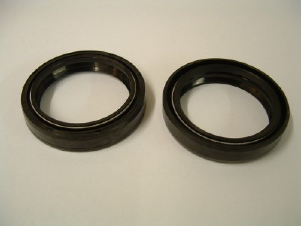 Fork Seals with latest Double Sprung Lip Design Triumph Trident 900